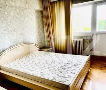 Apartament cu 4 camere, decomandat, 90 mp, zona Centrala - Photo 2