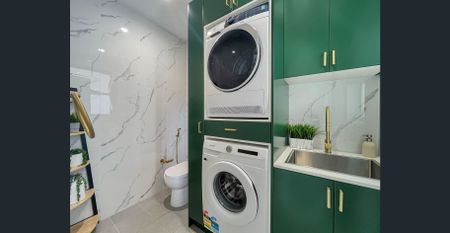 STUNNING MODERN TOWNHOUSE IN AN EXCLUSIVE POCKET OF AUBURN! - Photo 2