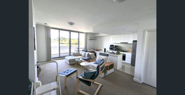 Fully Furnished 2 Bed Apt Next to Turrella Station - Photo 1