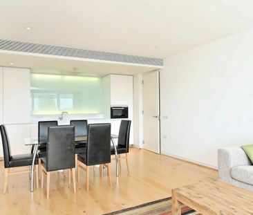 A one bedroom apartment to let in Albion Riverside, SW11. - Photo 4