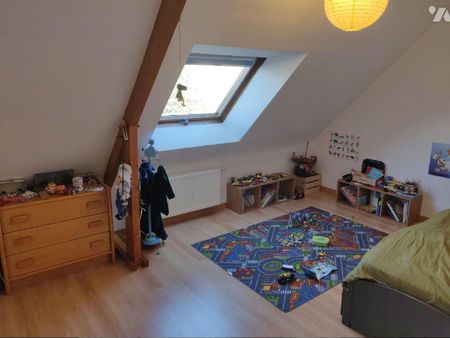 A louer à BRUZ, située entre les deux centres et leurs commodités (bus, commerces, écoles), mai... - Photo 5