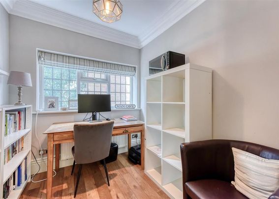 4 bedroom detached house to rent - Photo 1