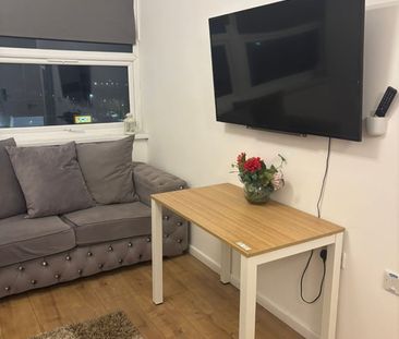 1 Bed Flat, Hawthorns Business Centre, B66 - Photo 4