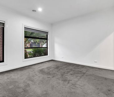 Beautiful Home in Family Friendly Pocket - Photo 2