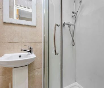 4 bedroom terraced house to rent - Photo 5