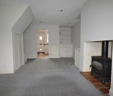 2 bedroom cottage to rent - Photo 2