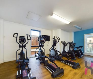 6 bedroom flat to rent - Photo 4
