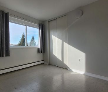 For Lease - 450 Carlton Street Unit# 35, St. Catharines, Ontario - Photo 1