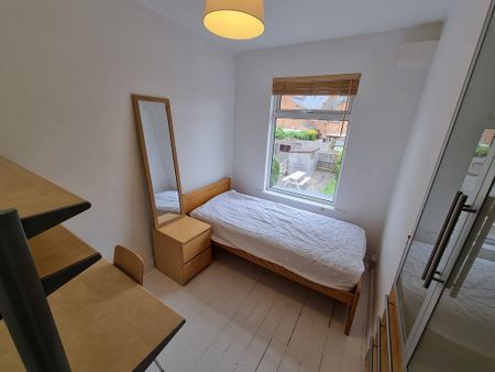 4 Bed Student Accommodation - Photo 5