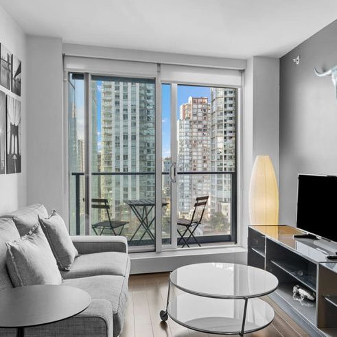 Richards Street - Photo 1