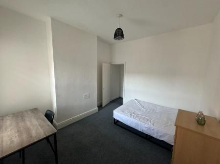 Cauldon Road, Shelton, Stoke-On-Trent, ST4 - Photo 4