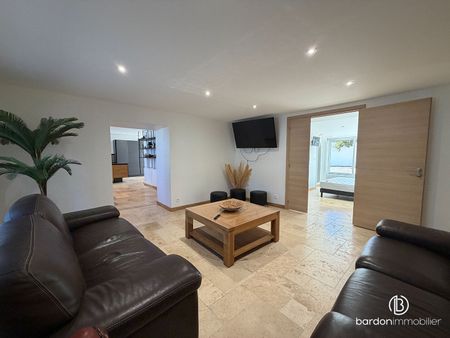 Location Maison 6 pièces 165m² - Photo 2