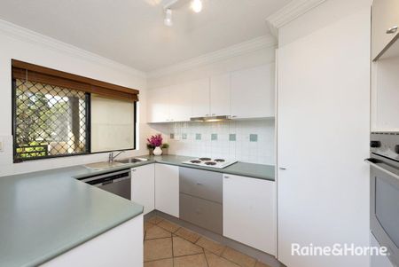 Tranquil North-Facing Apartment in a Quiet Street - Photo 5