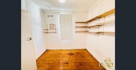 !! 3 Bedroom House in Northfield !! - Photo 5