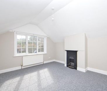 2 bedroom semi-detached house to rent - Photo 3