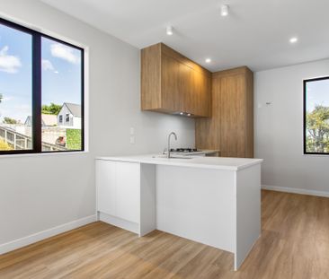 Modern Luxury in the Heart of Ellerslie - Photo 1