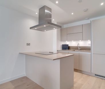 Stratosphere Twoer E15 - Photo 6