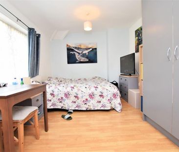 2 bedroom House To Let - Photo 2