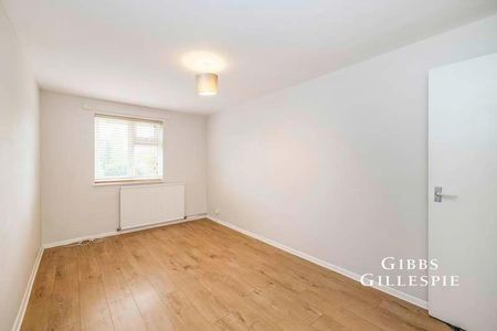 Closemead Close, Northwood, HA6 - Photo 3