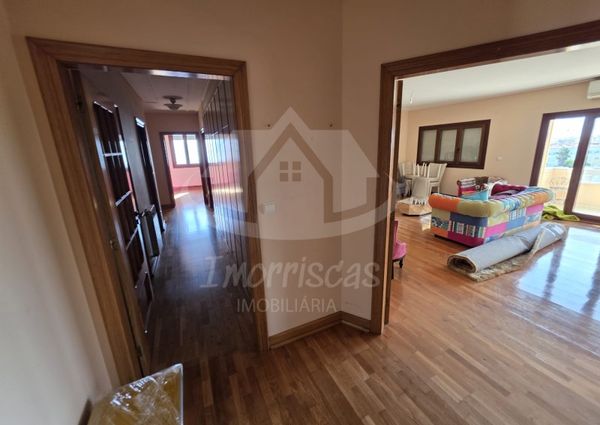 Apartamento T4 em Lisboa