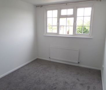 6, Buckingham Drive, Chichester - Photo 2