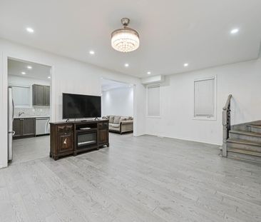 For Lease - 4 Hashmi Place, Brampton, Ontario - Photo 6