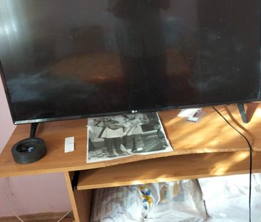închiriez o camera in apartament cu doua camere - Fotografie 2