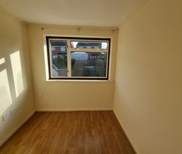 Alderdale, Lydney - Photo 1