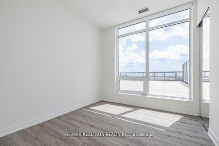 For Lease - 3 Rosewater Street Unit# 708W, Richmond Hill, Ontario - Photo 3