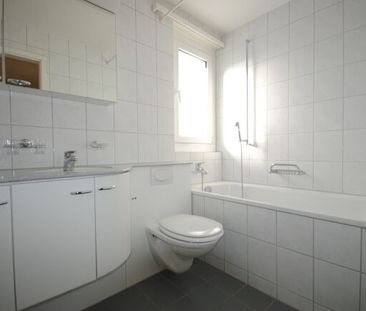 Close to the city center and right next to the train station - Foto 2