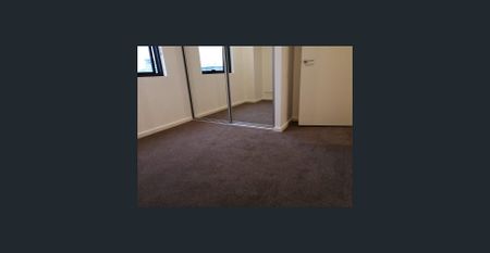 Spacious 3 Bedroom with 2 Bathroom and 2 Car Park Spaces - Photo 4