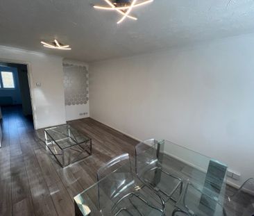 Eleanor Way, Waltham Cross - Photo 3