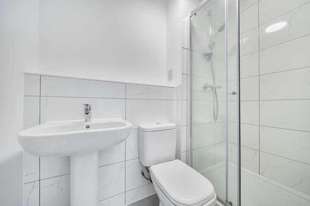 Castellum Apartments, HP19 - Photo 2