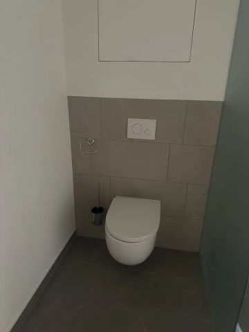 120 Meter zur U1 Oberlaa- Sonnige, barrierefreie südseitige Wohnung mit Top U1 Anbindung- inkl. Küche - Photo 4