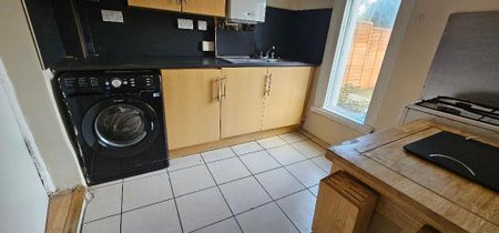 3 Bed Semi-Detached House, Sangley Road, SE6 - Photo 5