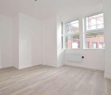 London Road, Redhill, Surrey, RH1 - Photo 6