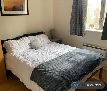 2 bedroom flat to rent - Photo 4