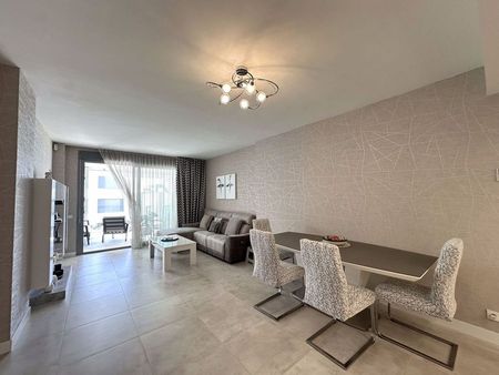 Alquiler de piso en Calle los Avellanos, 14 - Photo 2