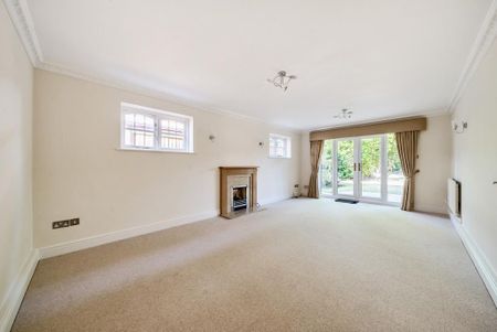 5 bedroom detached house to rent - Photo 2