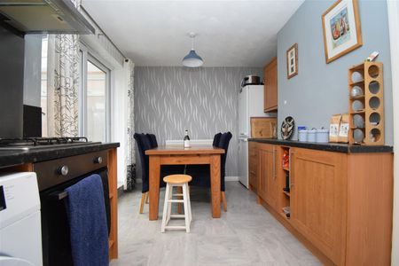 Park Road, Castleford - Photo 3