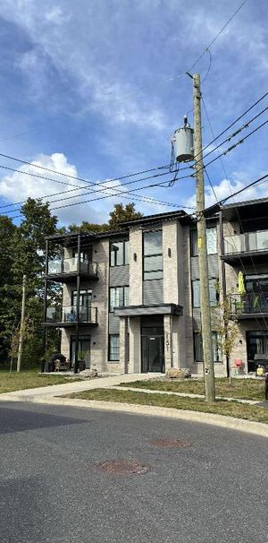 Grand 4 1/2 à louer à Cowansville - Photo 1