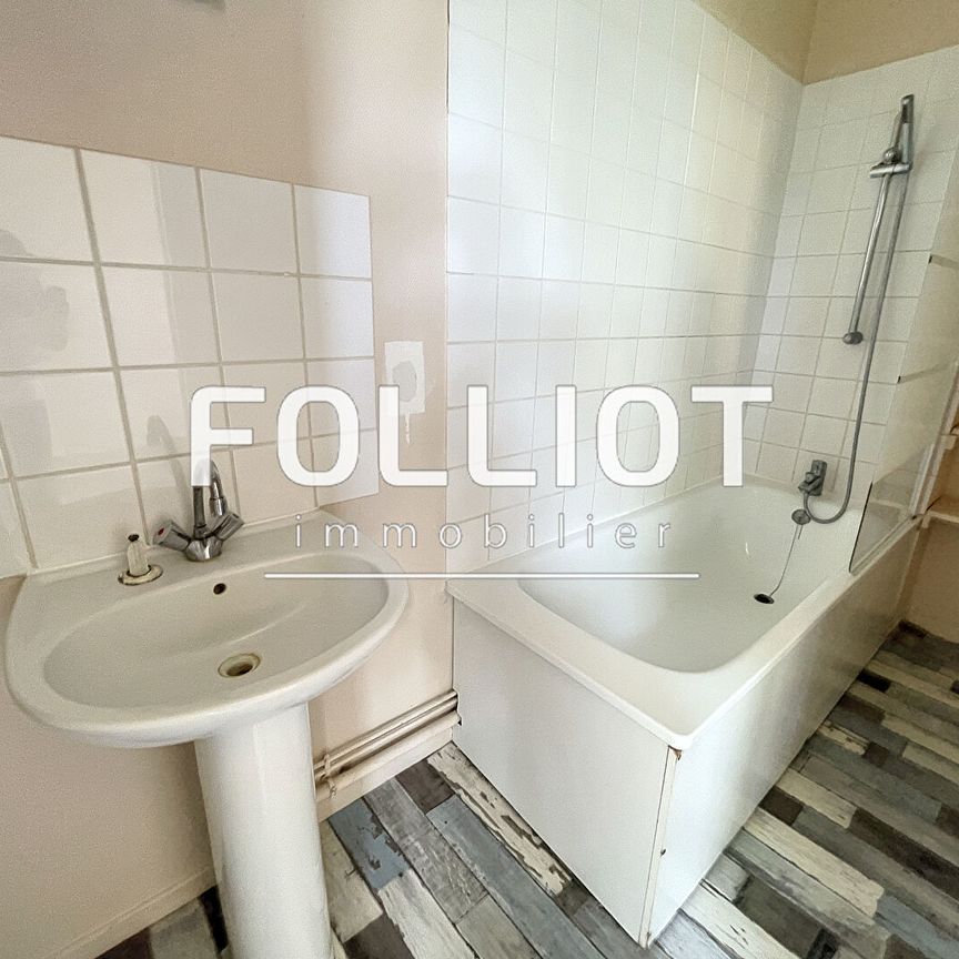 A LOUER Appartement Folligny 2 pièce(s) 47 m2 - Photo 1