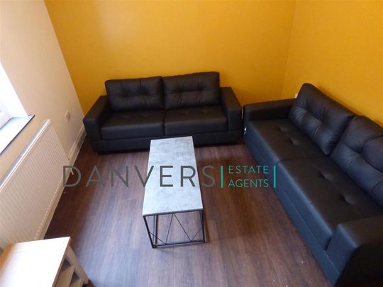 5 bedroom detached house to rent - Photo 1