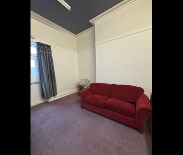 Room in a Shared House, Regent Road, LE1 - Photo 1