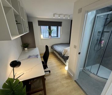 1 bedroom in a house share to rent - Photo 3