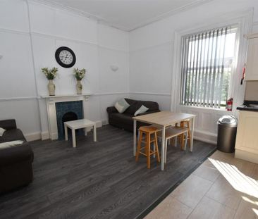 4 bedroom apartment to rent - Photo 5