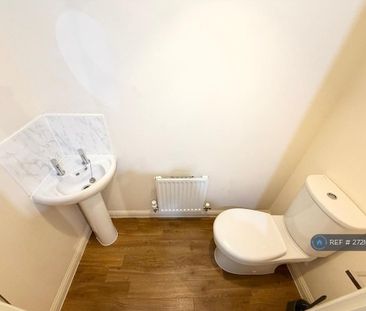 3 bedroom terraced house to rent - Photo 4