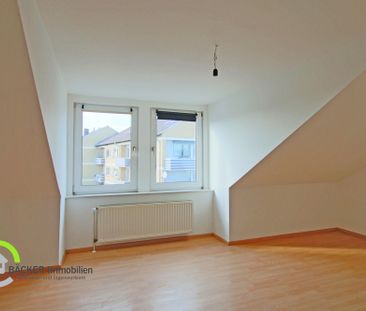 Charmante Dachgeschosswohnung in Lotte-Büren zur Vermietung verfügbar - Photo 1