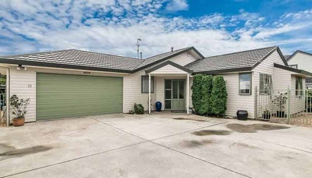 Sunny Three-Bedroom Home in the Heart of Paraparaumu - Photo 1