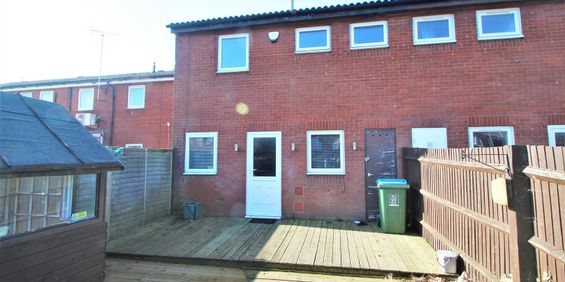 Frome Close, Aylesbury - Photo 3